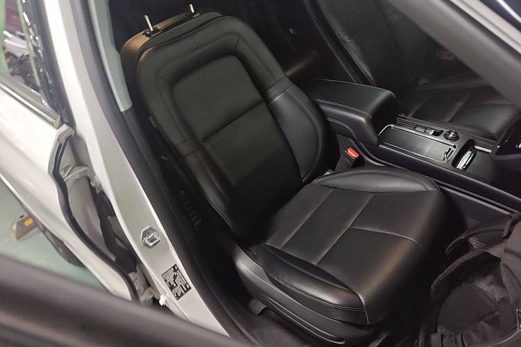Used Lincoln Corsair New Energy 2021 PHEV Four-Wheel Drive e-Enjoy Edition Right Front Seat