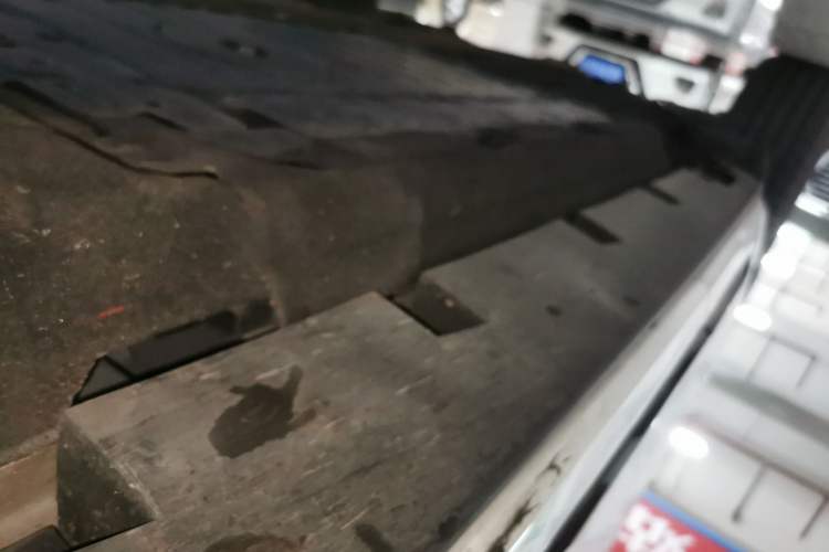 Used Lincoln Corsair New Energy 2021 PHEV Four-Wheel Drive e-Enjoy Edition Right Side Sill