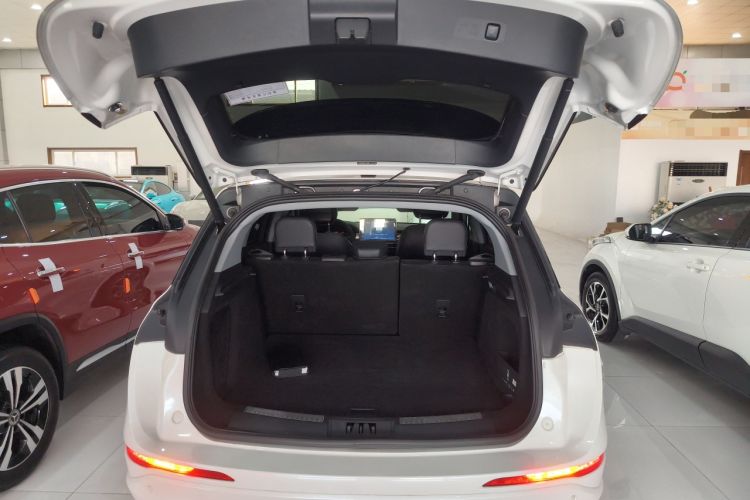Used Lincoln Corsair New Energy 2021 PHEV Four-Wheel Drive e-Enjoy Edition Trunk