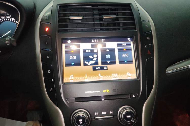 Used Lincoln MKC 2019 2.0T Two-Wheel Drive Luxury Edition China VI Standard Audio And AC Panel