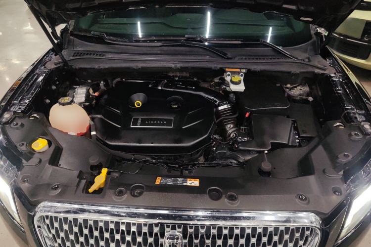 Used Lincoln MKC 2019 2.0T Two-Wheel Drive Luxury Edition China VI Standard Engine Bay