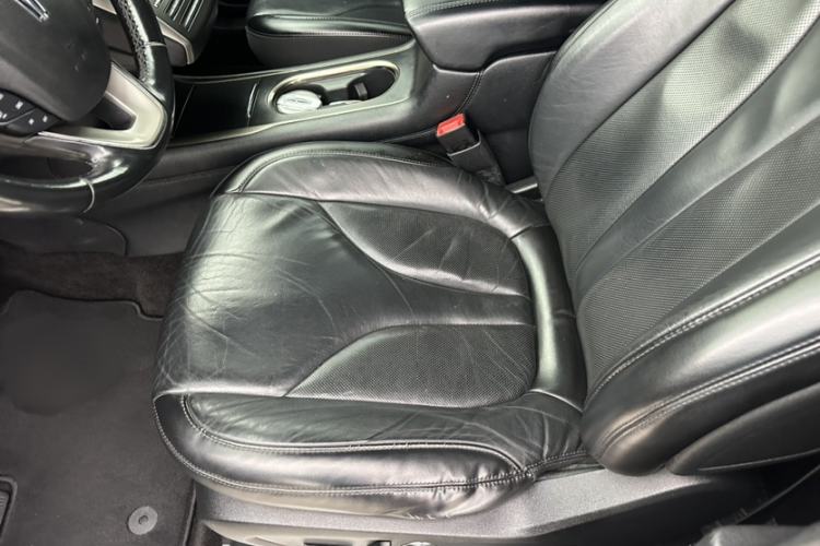 Used Lincoln MKC 2019 2.0T Two-Wheel Drive Luxury Edition China V Standard Interior 5