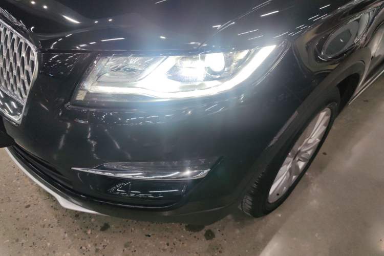 Used Lincoln MKC 2019 2.0T Two-Wheel Drive Luxury Edition China VI Standard Left Front Headlight