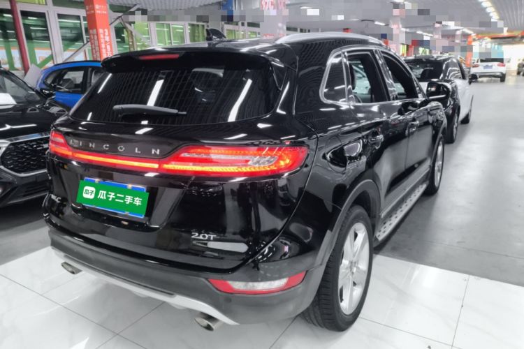 Used Lincoln MKC 2017 2.0T Two-Wheel Drive Deluxe Edition Rear Right 45 Deg