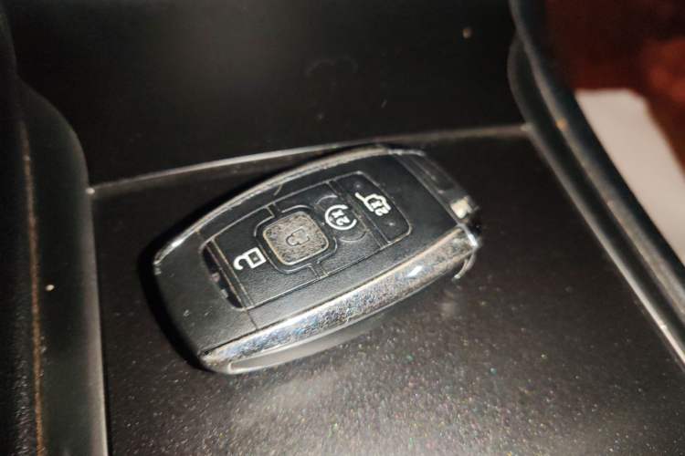 Used Lincoln MKC 2019 2.0T Two-Wheel Drive Luxury Edition China VI Standard Vehicle Key