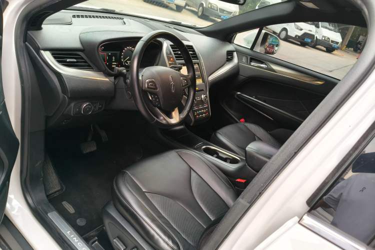 Used Lincoln MKC 2017 2.0T Two-Wheel Drive Deluxe Edition Exterior 6