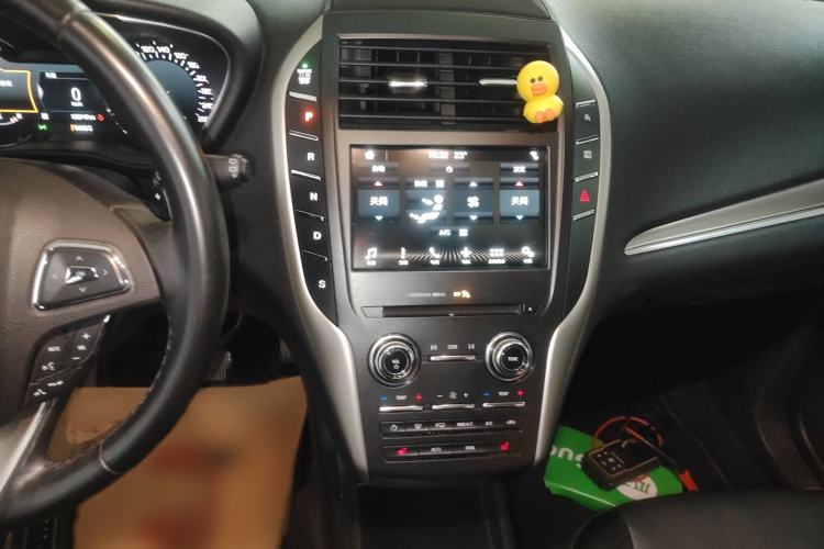 Used Lincoln MKC 2017 2.0T Two-Wheel Drive Deluxe Edition Gear Lever