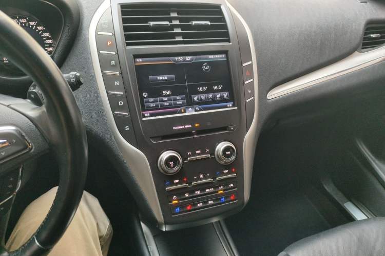 Used Lincoln MKC 2014 2.0T Four-Wheel Drive Prestige Edition Audio And AC Panel