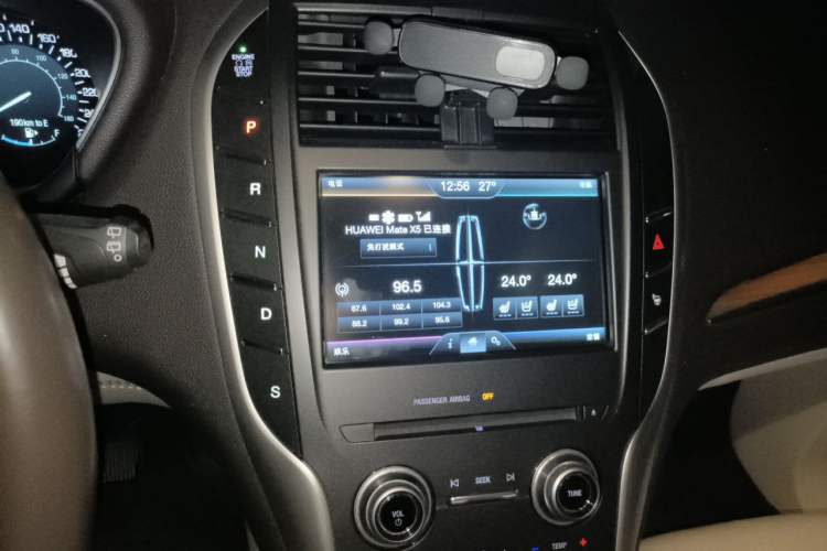 Used Lincoln MKC 2014 2.0T Four-Wheel Drive Luxury Edition Audio And AC Panel