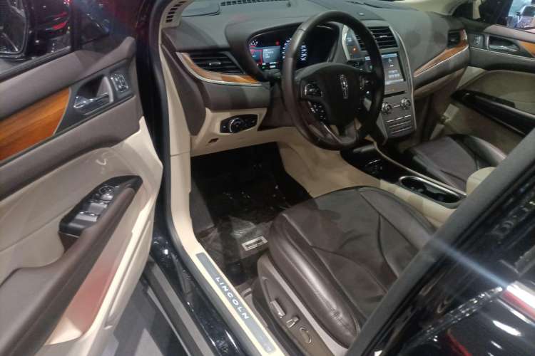 Used Lincoln MKC 2014 2.0T Two-Wheel-Drive Luxury Edition Driver Seat