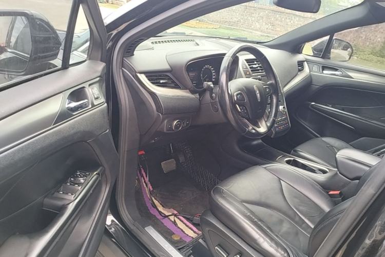 Used Lincoln MKC 2014 2.0T Two-Wheel-Drive Luxury Edition Driver Seat