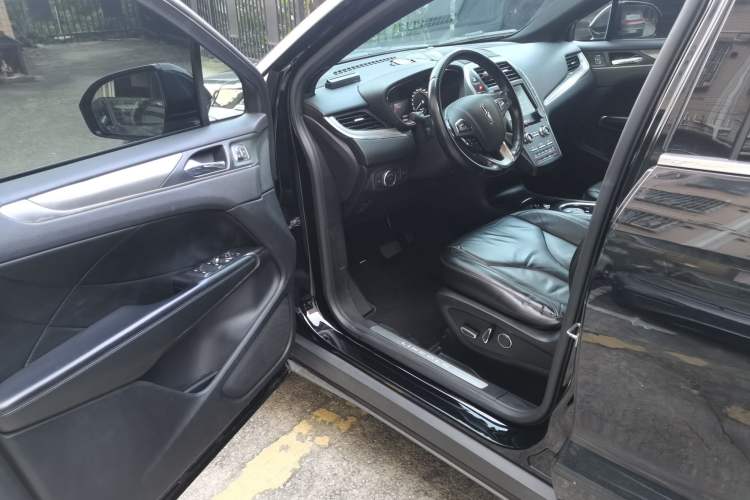 Used Lincoln MKC 2014 2.0T Two-Wheel Drive Deluxe Edition Driver Seat