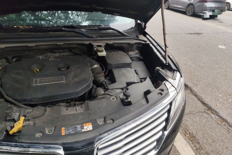 Used Lincoln MKC 2014 2.0T Four-Wheel Drive Prestige Edition Engine Bay Left