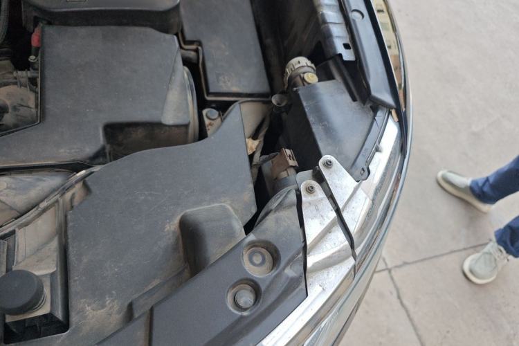Used Lincoln MKC 2014 2.0T Four-Wheel Drive Luxury Edition Engine Bay Left