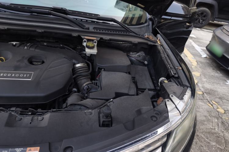 Used Lincoln MKC 2014 2.0T Two-Wheel Drive Deluxe Edition Engine Bay Left