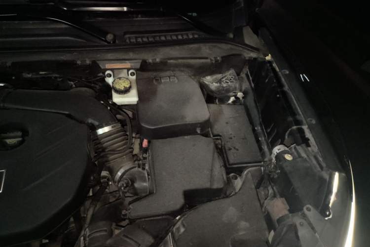 Used Lincoln MKC 2014 2.0T Four-Wheel Drive Luxury Edition Engine Bay Left