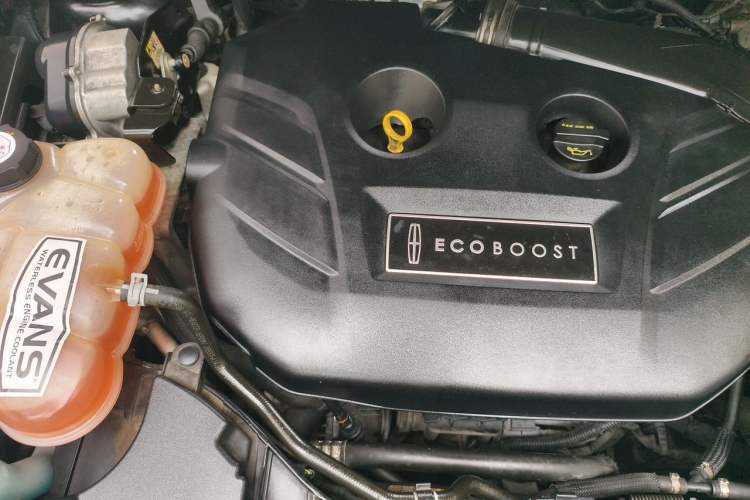 Used Lincoln MKC 2014 2.0T Four-Wheel Drive Prestige Edition Engine Bay Right