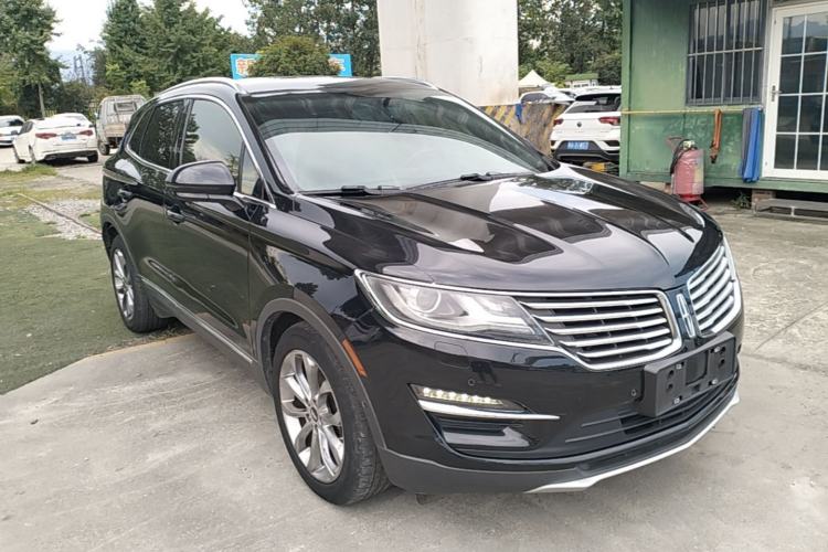 Used Lincoln MKC 2014 2.0T Two-Wheel-Drive Luxury Edition Front Right 45 Deg