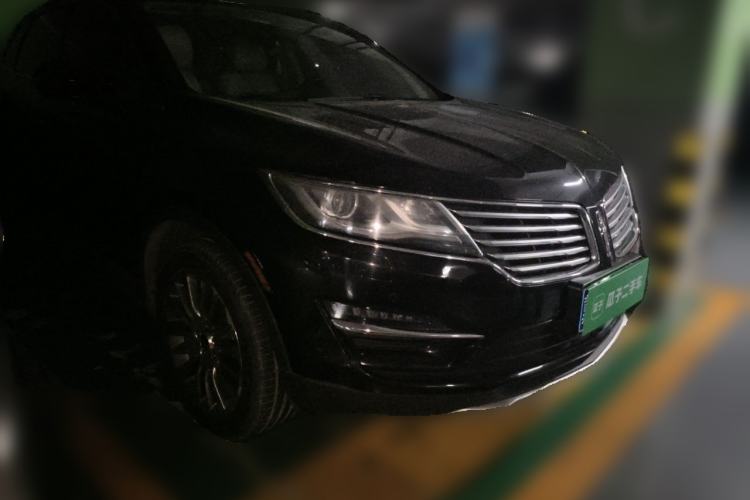 Used Lincoln MKC 2014 2.0T Four-Wheel Drive Luxury Edition Front Right 45 Deg