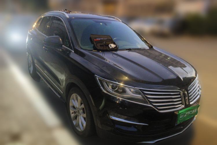 Used Lincoln MKC 2014 2.0T Two-Wheel-Drive Luxury Edition Front Right 45 Deg
