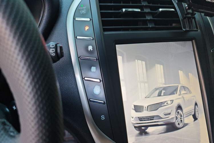 Used Lincoln MKC 2014 2.0T Four-Wheel Drive Luxury Edition Gear Lever