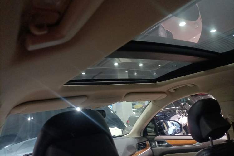 Used Lincoln MKC 2014 2.0T Two-Wheel-Drive Luxury Edition Headliner