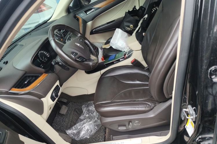 Used Lincoln MKC 2014 2.0T Four-Wheel Drive Prestige Edition Left Front Seat