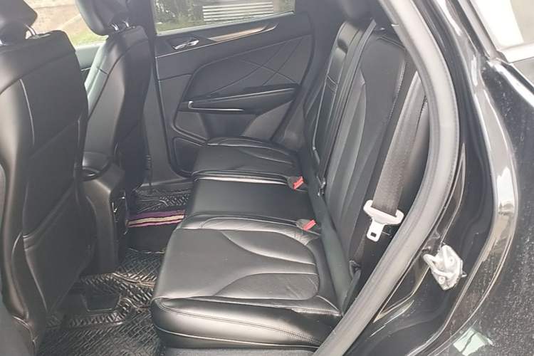 Used Lincoln MKC 2014 2.0T Two-Wheel-Drive Luxury Edition Left Rear Seat