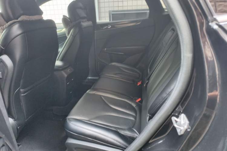 Used Lincoln MKC 2014 2.0T Four-Wheel Drive Prestige Edition Left Rear Seat