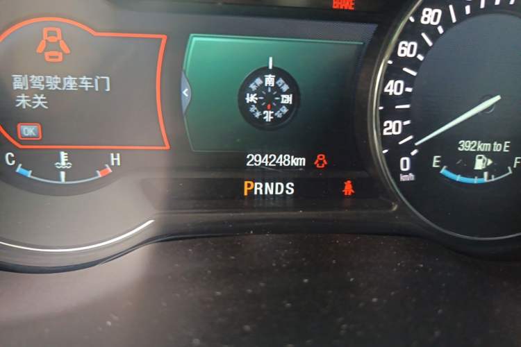 Used Lincoln MKC 2014 2.0T Two-Wheel-Drive Luxury Edition Odometer Close Up