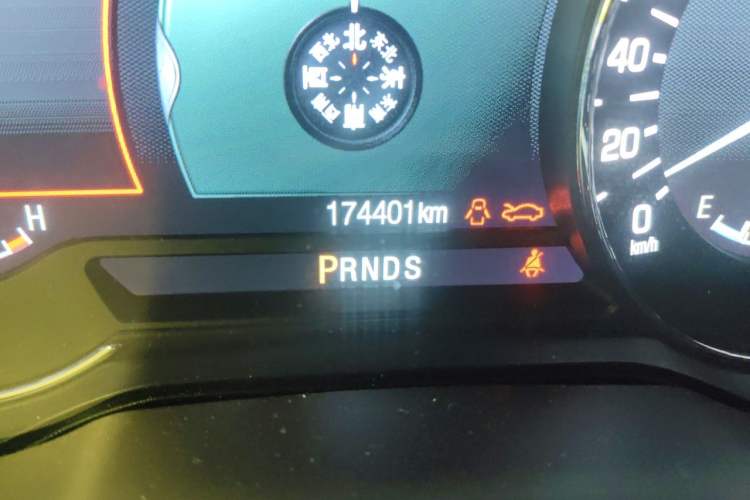 Used Lincoln MKC 2014 2.0T Four-Wheel Drive Luxury Edition Odometer Close Up