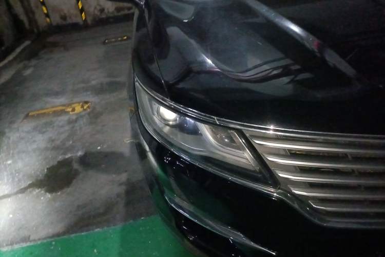 Used Lincoln MKC 2014 2.0T Two-Wheel-Drive Luxury Edition Right Front Headlight
