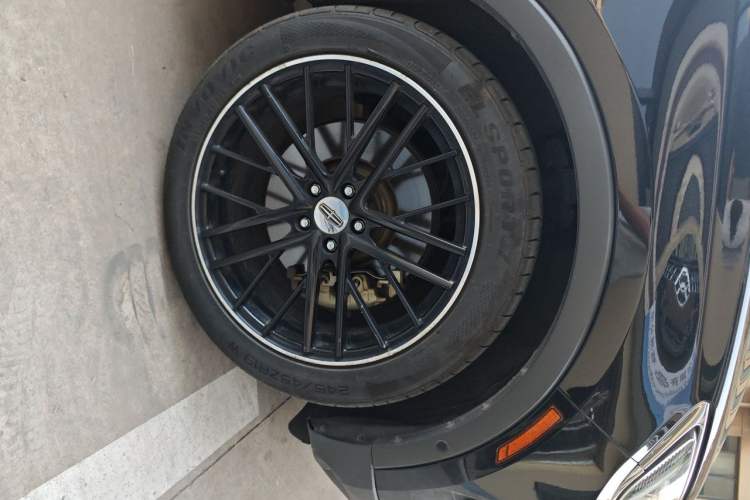 Used Lincoln MKC 2014 2.0T Four-Wheel Drive Luxury Edition Right Front Wheel Hub