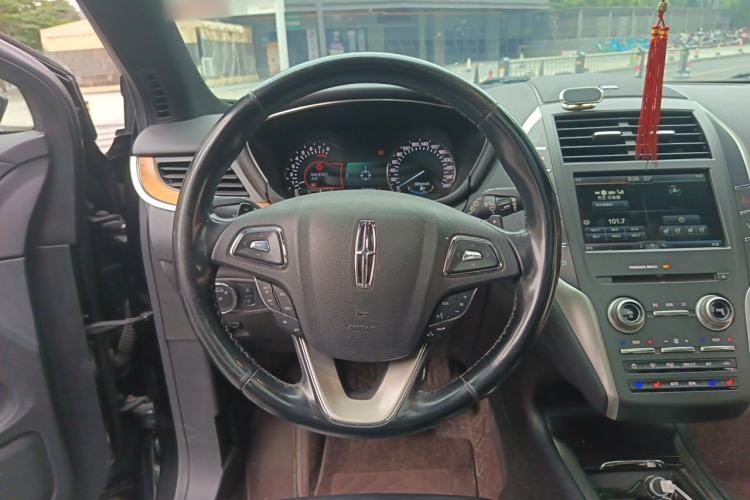 Used Lincoln MKC 2014 2.0T Two-Wheel-Drive Luxury Edition Steering Wheel