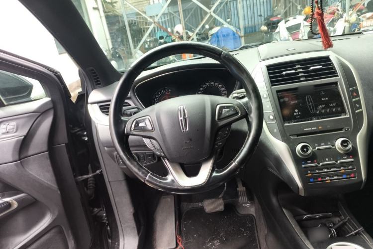 Used Lincoln MKC 2014 2.0T Four-Wheel Drive Prestige Edition Steering Wheel