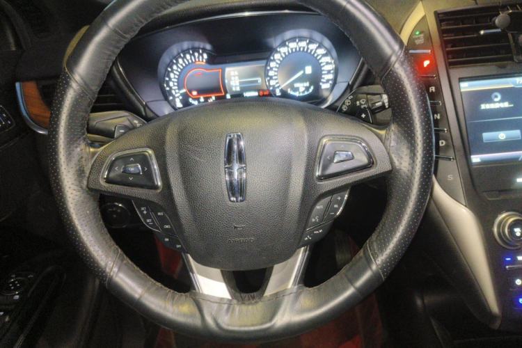 Used Lincoln MKC 2014 2.0T Two-Wheel-Drive Luxury Edition Steering Wheel
