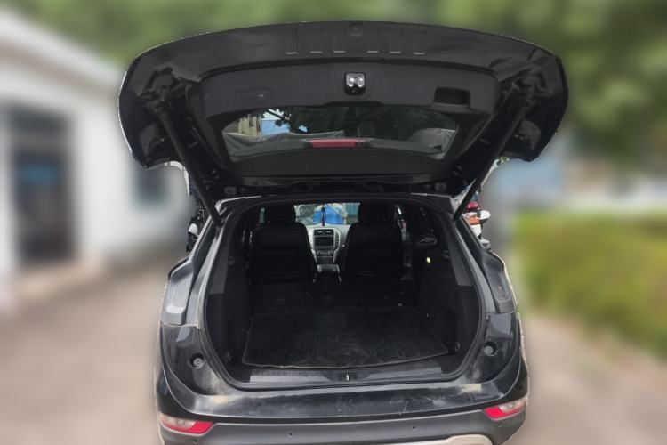 Used Lincoln MKC 2014 2.0T Four-Wheel Drive Prestige Edition Trunk