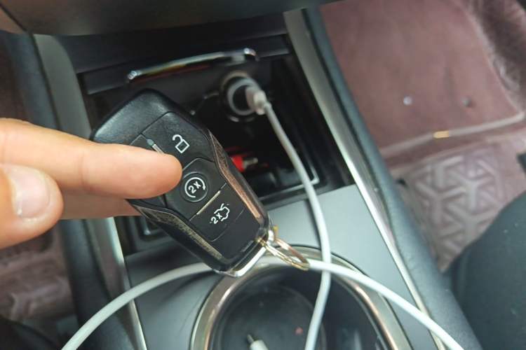 Used Lincoln MKC 2014 2.0T Two-Wheel-Drive Luxury Edition Vehicle Key