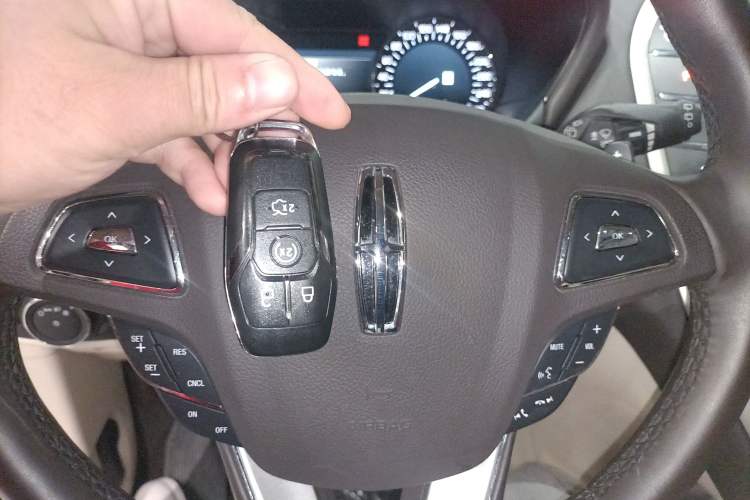 Used Lincoln MKC 2014 2.0T Two-Wheel-Drive Luxury Edition Vehicle Key