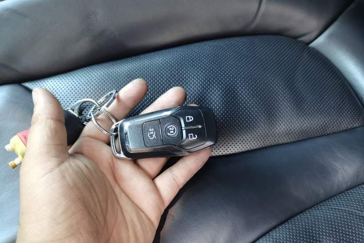 Used Lincoln MKC 2014 2.0T Two-Wheel Drive Deluxe Edition Vehicle Key