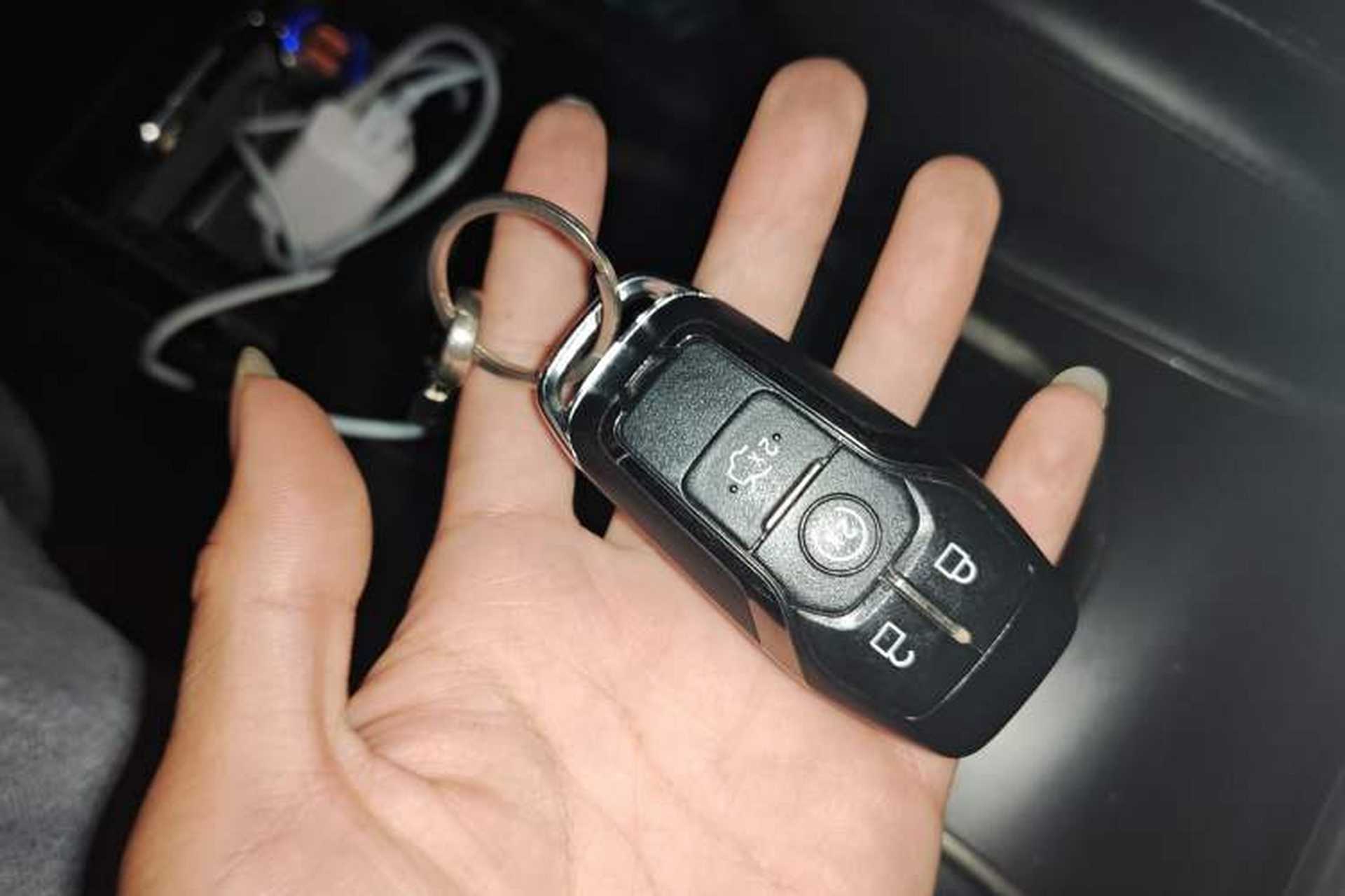 Used Lincoln MKC 2014 2.0T Two-Wheel-Drive Luxury Edition Vehicle Key