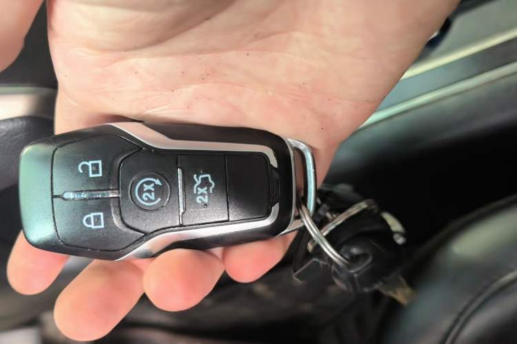 Used Lincoln MKC 2014 2.0T Four-Wheel Drive Luxury Edition Vehicle Key