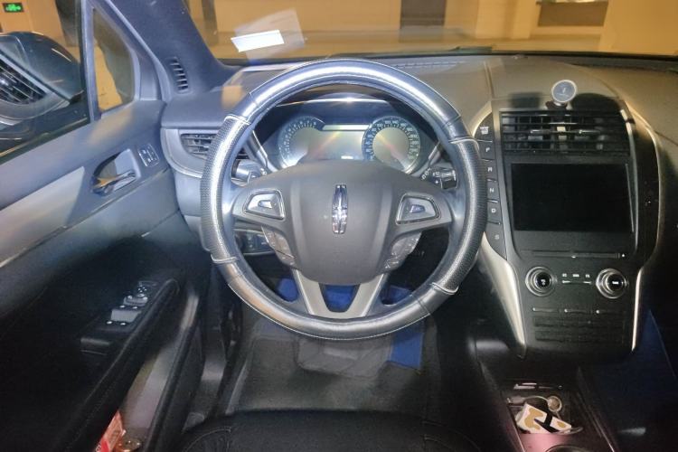 Used Lincoln MKC 2014 2.0T Two-Wheel Drive Deluxe Edition Steering Wheel