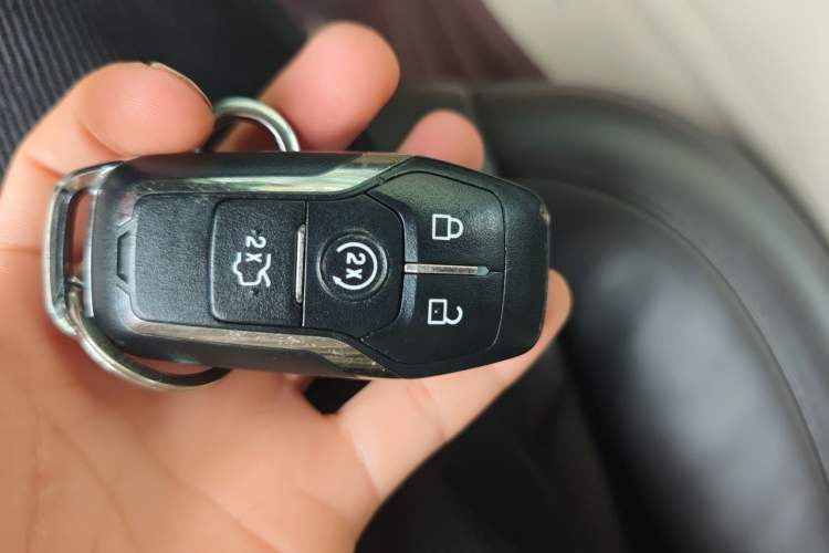 Used Lincoln MKC 2014 2.0T Two-Wheel-Drive Luxury Edition Vehicle Key