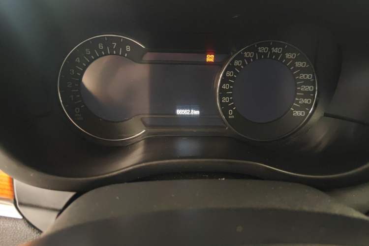 Used Lincoln MKC 2014 2.0T Two-Wheel-Drive Luxury Edition Odometer Close Up