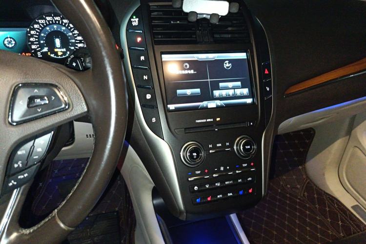 Used Lincoln MKC 2014 2.0T Four-Wheel Drive Prestige Edition Audio And AC Panel