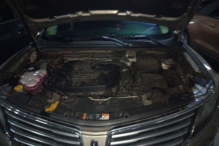 Used Lincoln MKC 2014 2.0T Four-Wheel Drive Prestige Edition Engine Bay