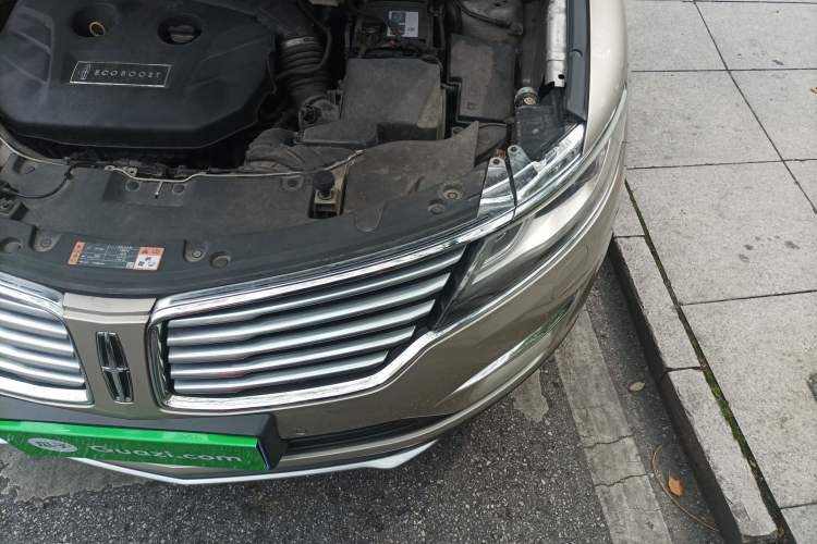 Used Lincoln MKC 2014 2.0T Four-Wheel Drive Luxury Edition Engine Bay Left