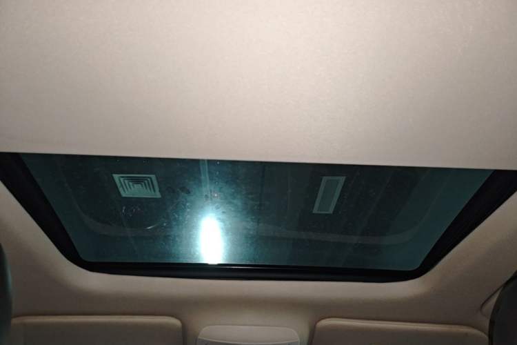 Used Lincoln MKC 2014 2.0T Two-Wheel-Drive Luxury Edition Headliner