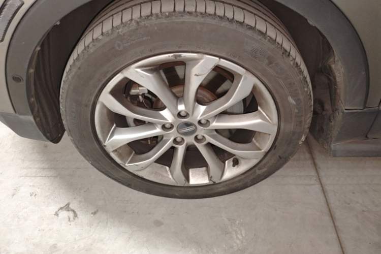 Used Lincoln MKC 2014 2.0T Two-Wheel-Drive Luxury Edition Left Front Wheel Hub